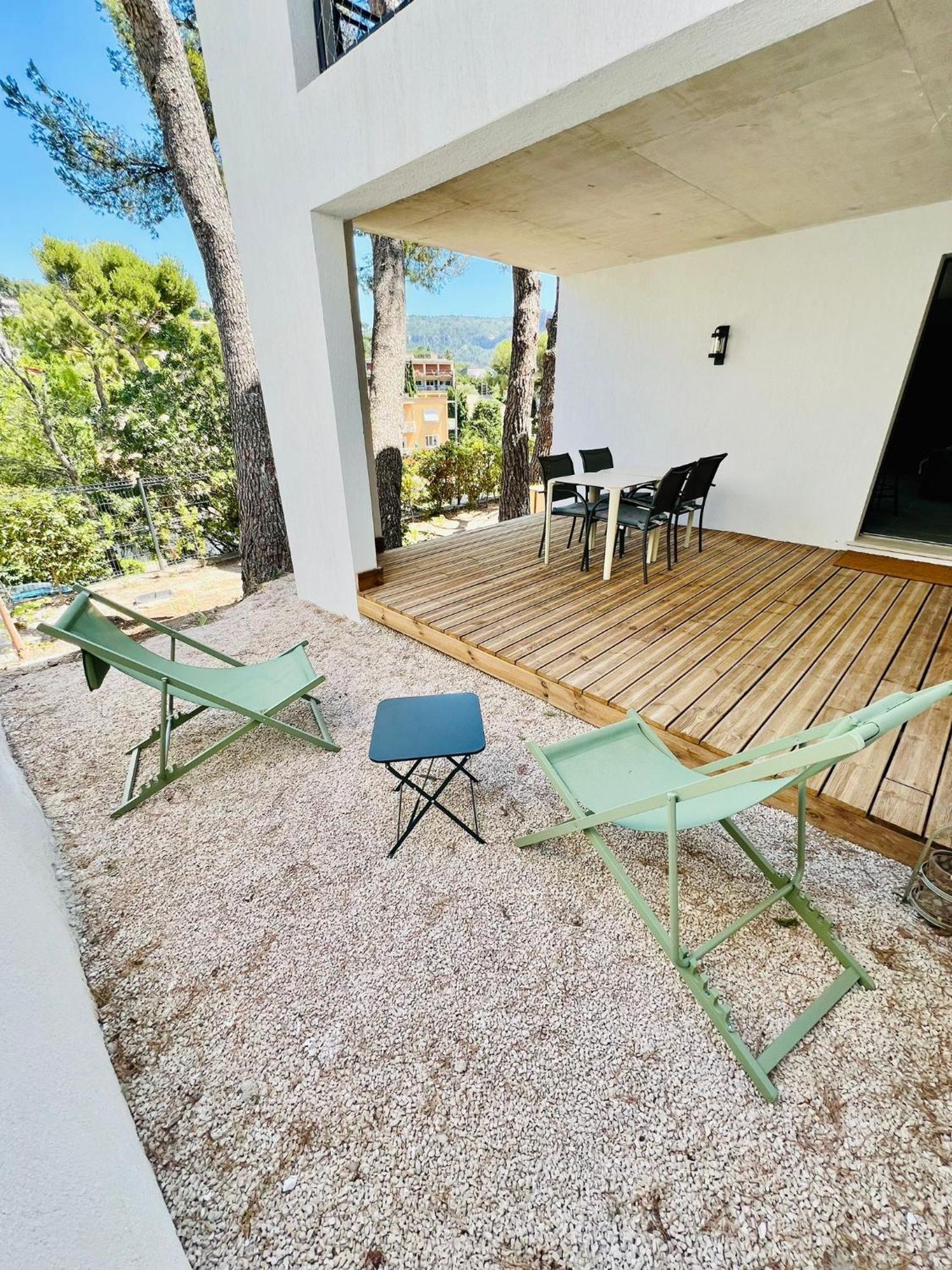 Le Grand Canaille Cassis Exteriör bild